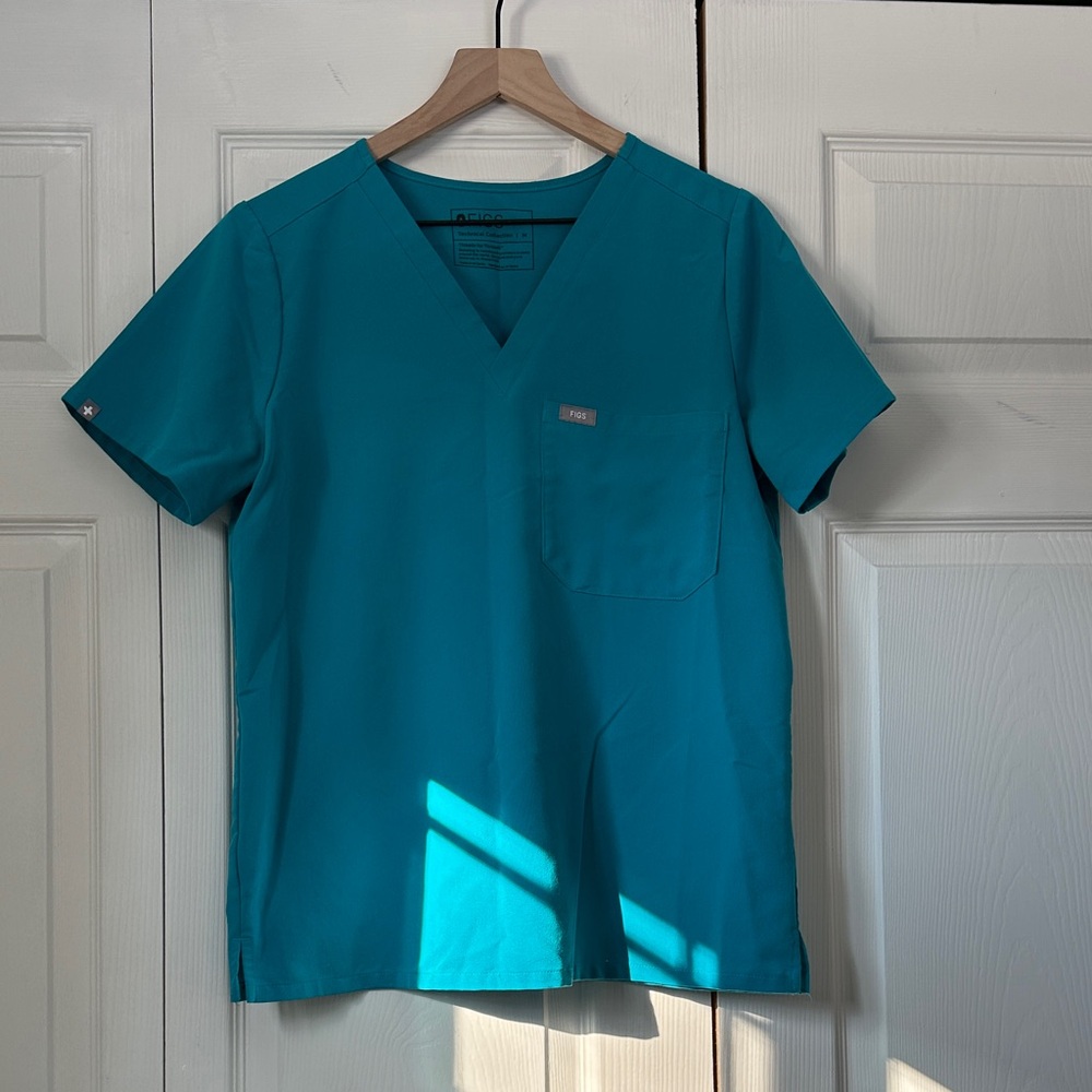 Figs Technical Collection V-Neck Scrub Top
